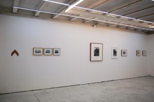 Unlike a drawn line a walked line can never be erase, Hamish Fulton. Prima sala, installation view