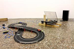 12) Straws, speaker, electrical cables, turntable, wood, adhesive tape, track cars polistil, plastic, timer, various artists, Saturday night fever, giradischi pista saturday night fever de pol, Roberto de Pol, 2013