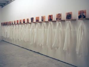 2) Complesse Sparizioni, Mauro Ghiglione, 1298 anni di Europa - La camicia del filosofo, 2015