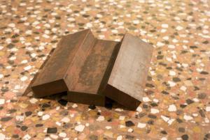 Back floorpiece, Richard Nonas, fine anni '70 - inizio anni '80