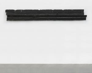 Il campo arato, 2015. Terra, acqua, cm 30 x 220 x 12
