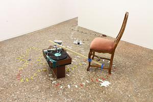 7) Water, speakers, electrical cables, knife, Elvis - Greatest hits, cable ties, hooks, turntable, pressure water, wood, adhesive tape, Rizzo's chair, timer, screws, Roberto de Pol, 2013