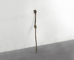 Preghiera, 2015. Ramo d'albero, fango, semi, acqua, cm 150 x 15 x 15