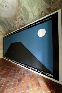 Hamish Fulton, Vesuvio viewed from Torre Bassano during the night of the October full moon 2019, wall painting and vinyls, Napoli, 2022, 750 x 350 cm
