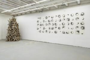 (in)visible field - space as energy, 2022 (installation view). Photo by Sergio Martucci.